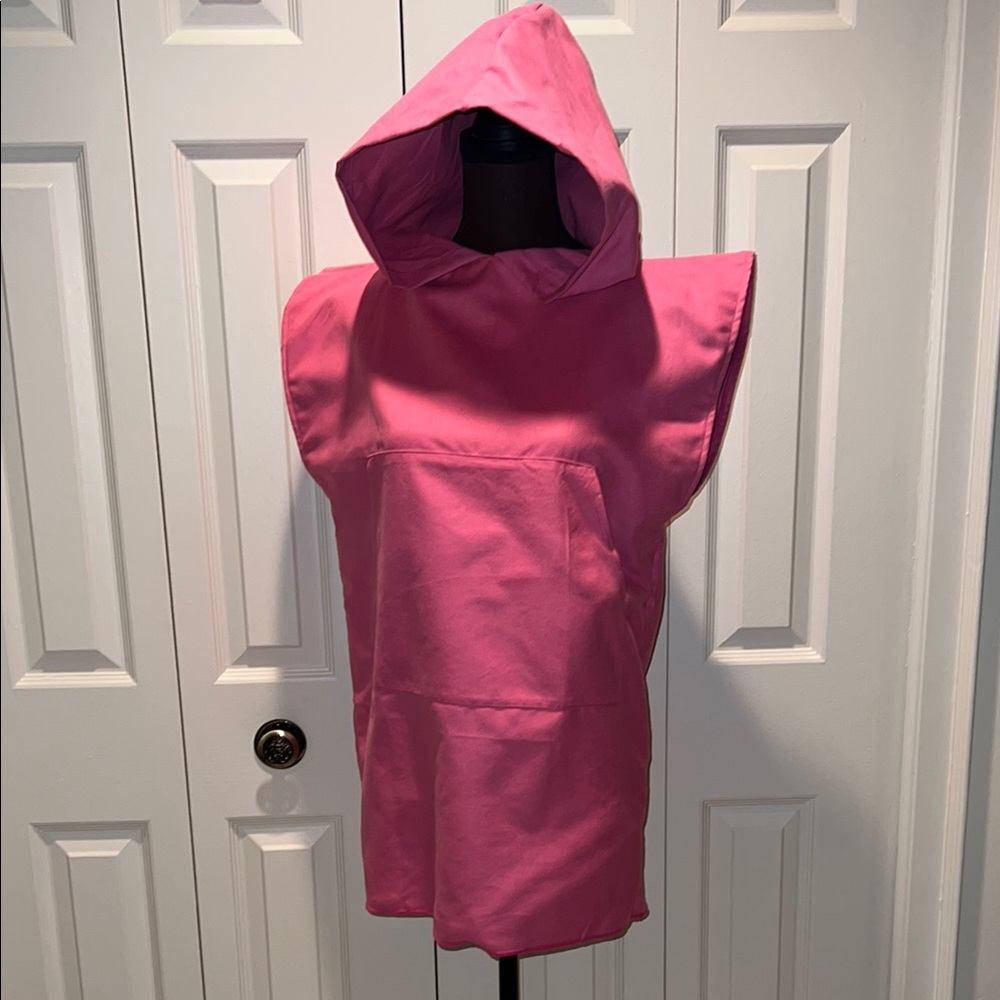 NWT Sleeveless pink Wide Arm Workout Hoodie (S/M)
